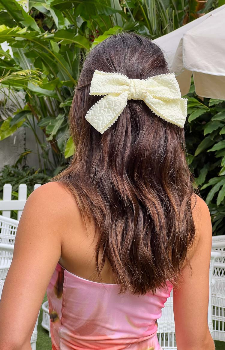 Penelope Cream Bow Hair Clip (FREE over $100) Image