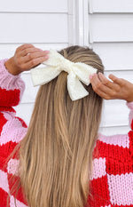 Penelope Cream Bow Hair Clip (FREE over $100) Image