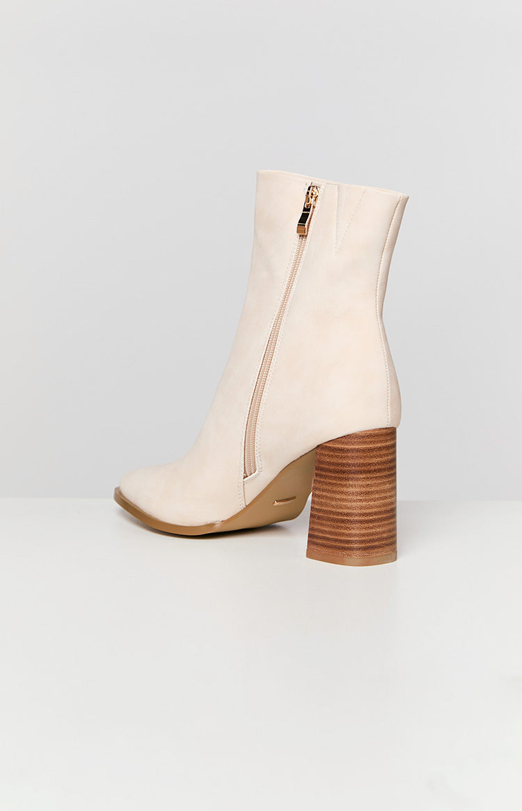 Billini Kaysen Coconut Nubuck Boots Image